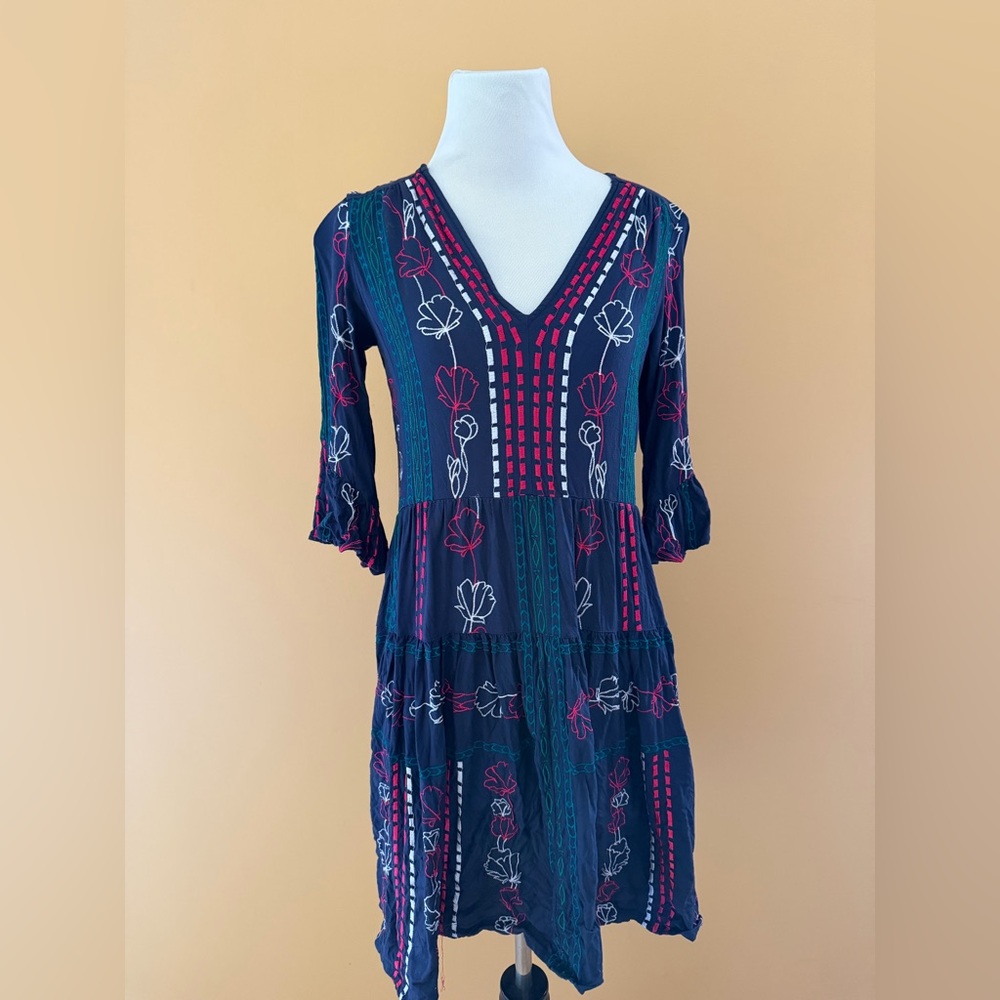 Anthro Akemi Kin Hailey Embroidered Navy Blue fit’n’flare Dress sz 0, bohemian